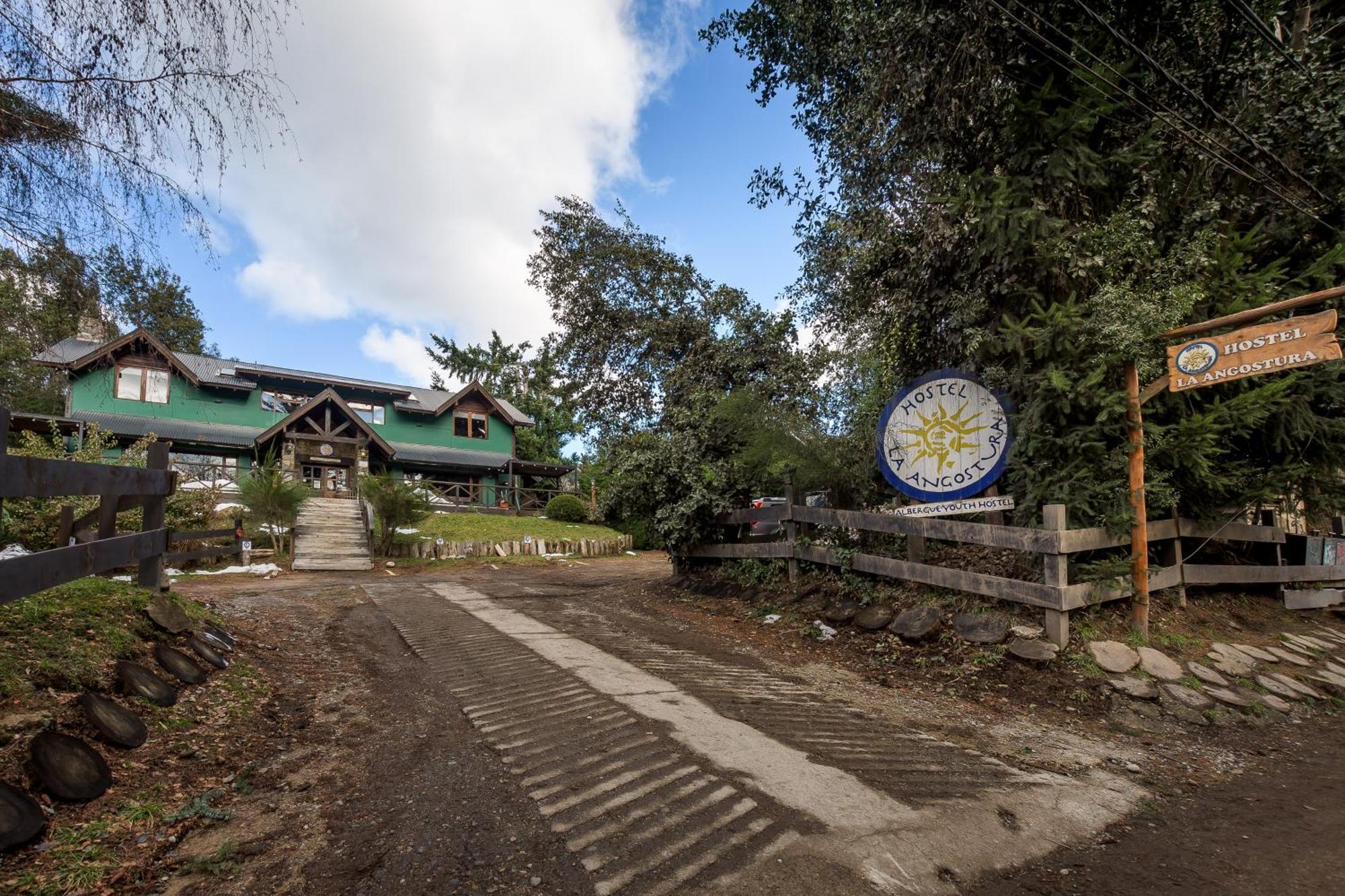 Hostal La Angostura