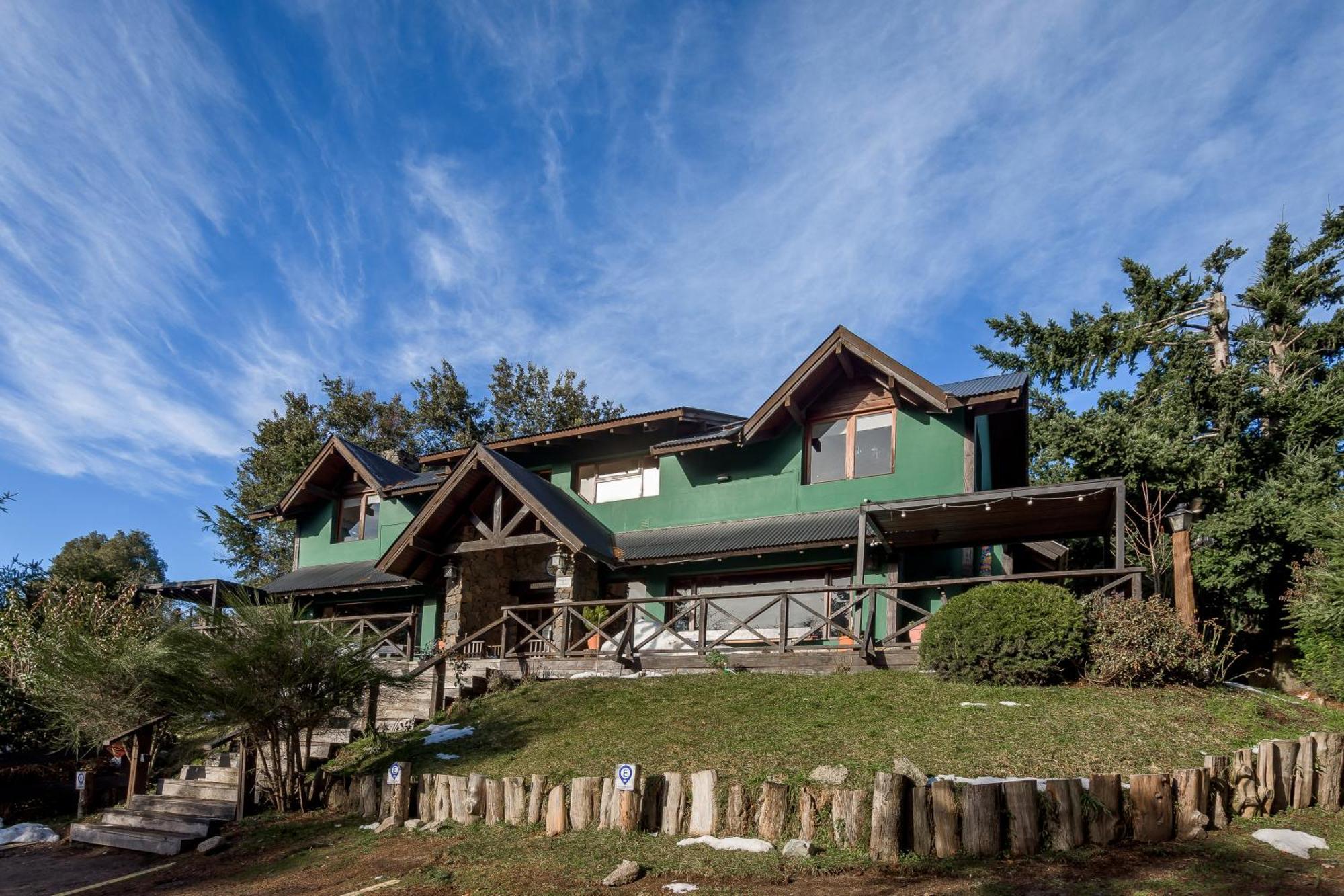 Hostal La Angostura *