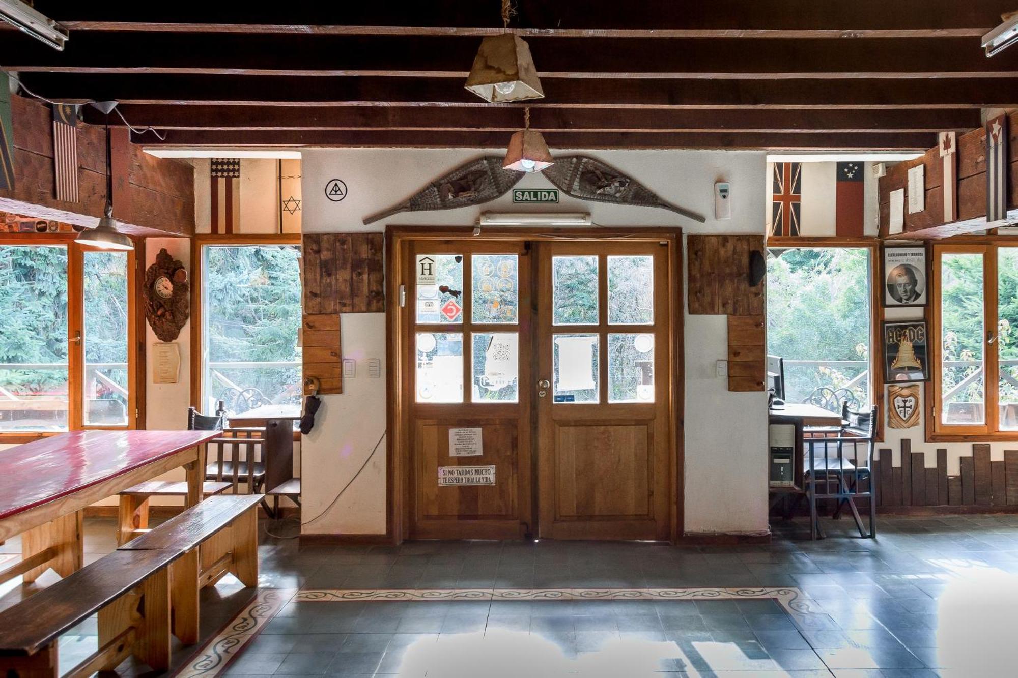 La Angostura Hostel *