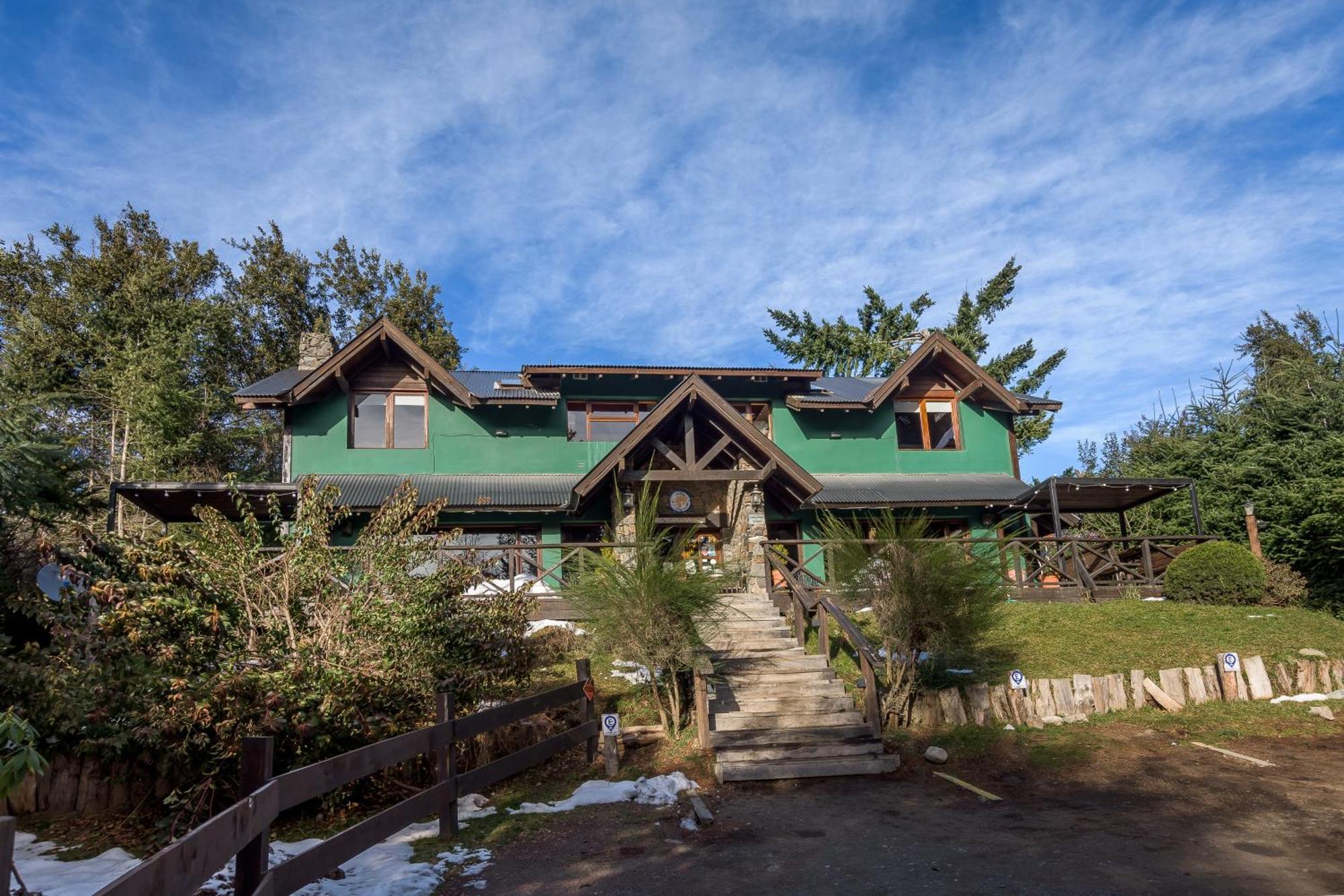 La Angostura Hostel *